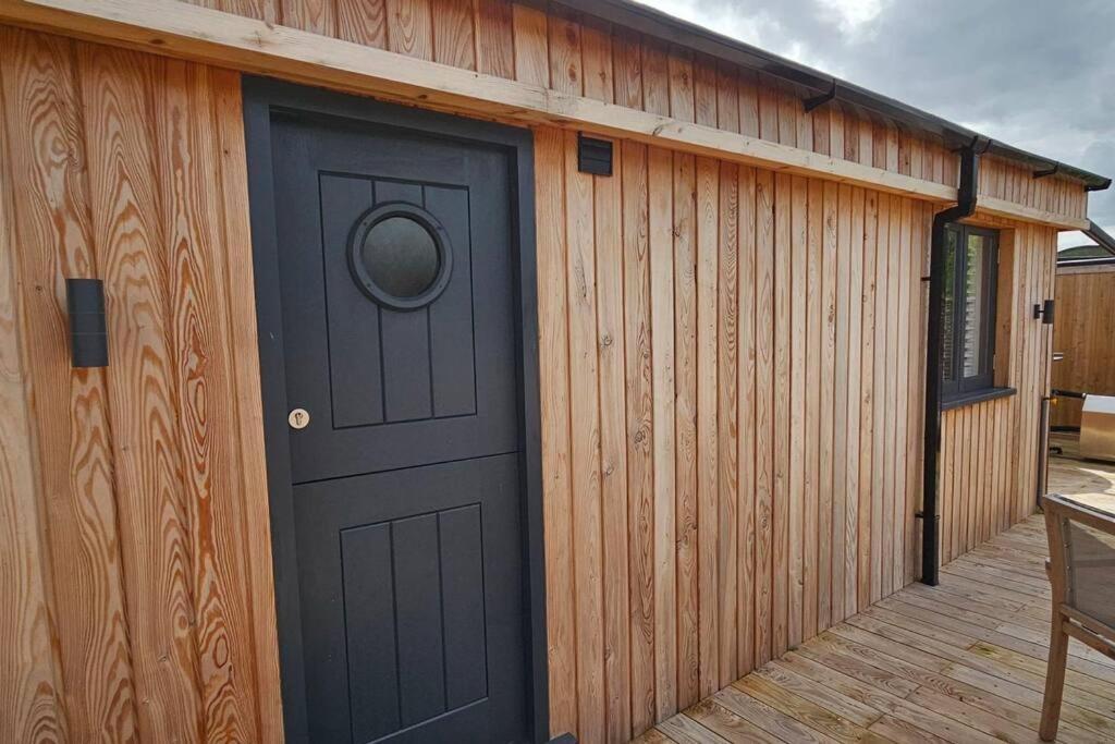 Humberston Boathouse Lodge & Hot Tub - Cleethorpes Beach Cabin Chalet Luaran gambar